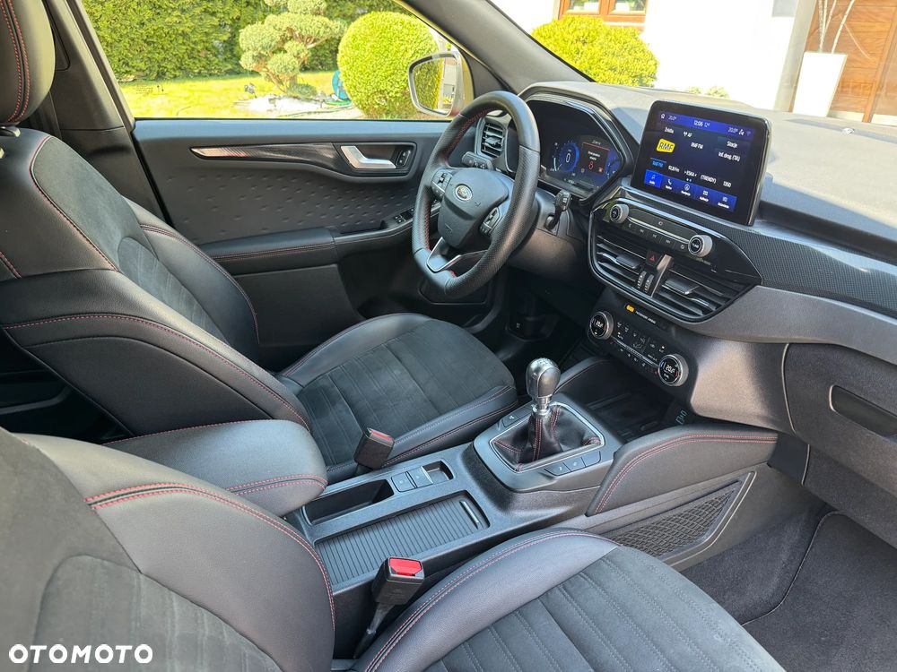 Ford Kuga 1.5 EcoBoost FWD ST-Line X - 12