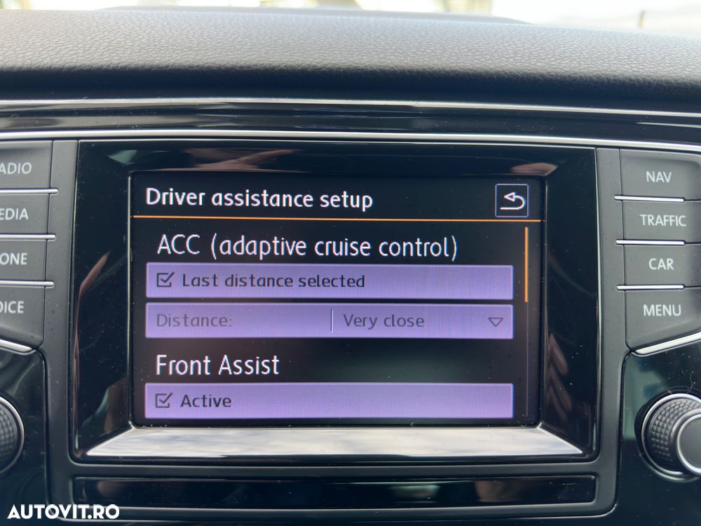 Volkswagen Golf Sportsvan 2.0 TDI SCR DSG Highline - 30