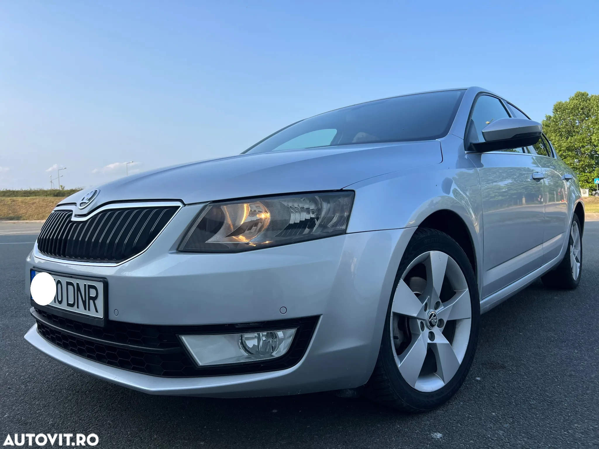 Skoda Octavia 2.0 TDI DSG Clever - 2