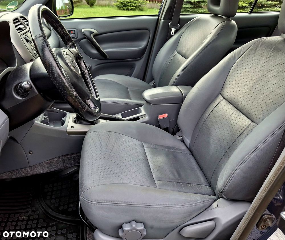 Toyota RAV4 2.0 VVT-i Sol - 22
