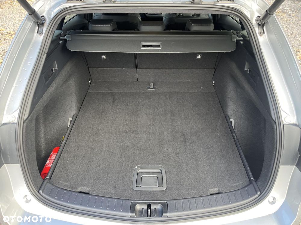 Toyota Corolla 1.8 Hybrid Style - 21