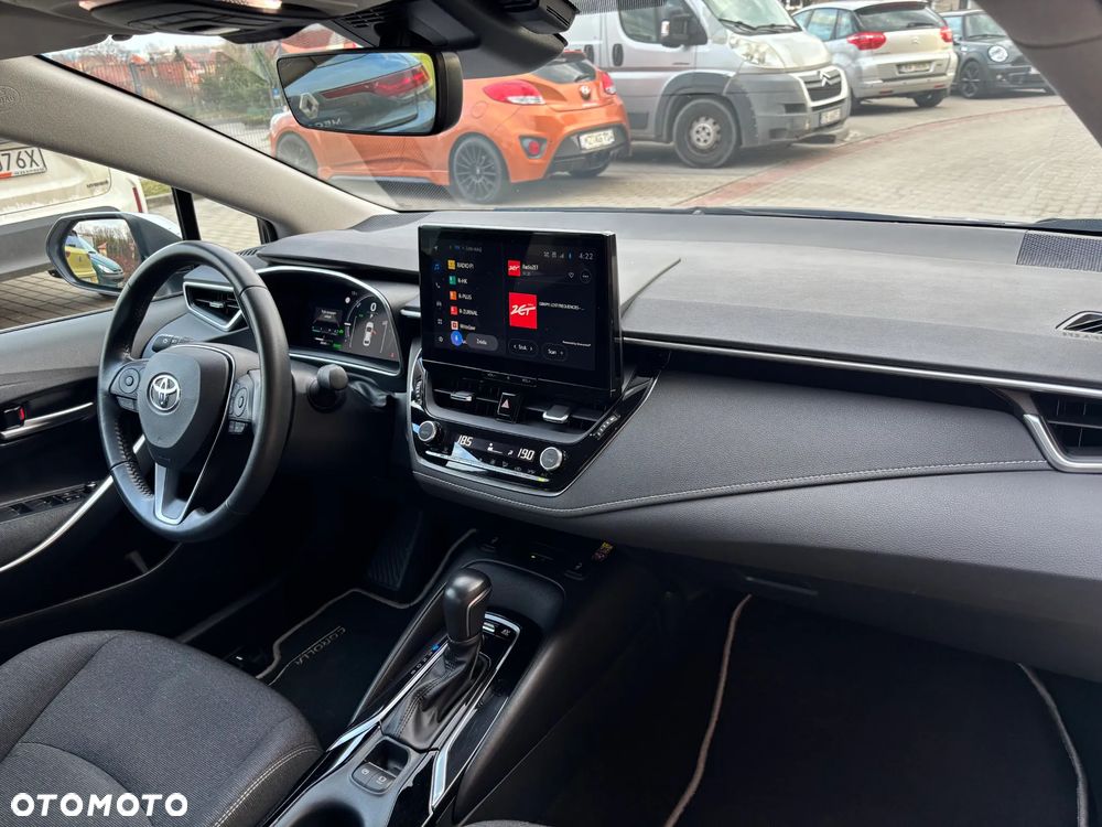 Toyota Corolla 1.8 Hybrid Style - 22