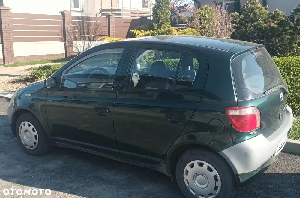 Toyota Yaris 1.0 Pak1 - 2