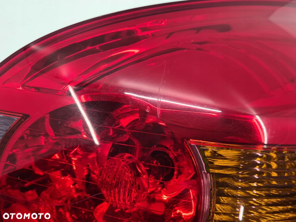 KIA PROCEED I LAMPA PRAWY TYŁ ANGLIK UK - 2