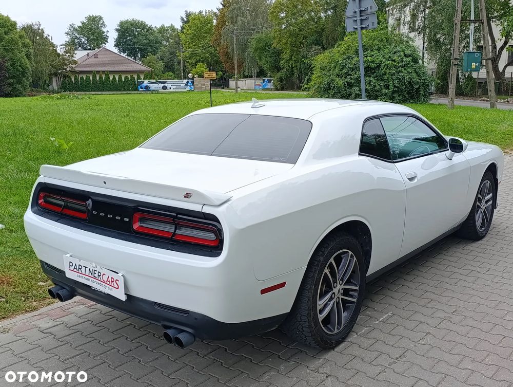 Dodge Challenger 3.6 GT AWD - 6