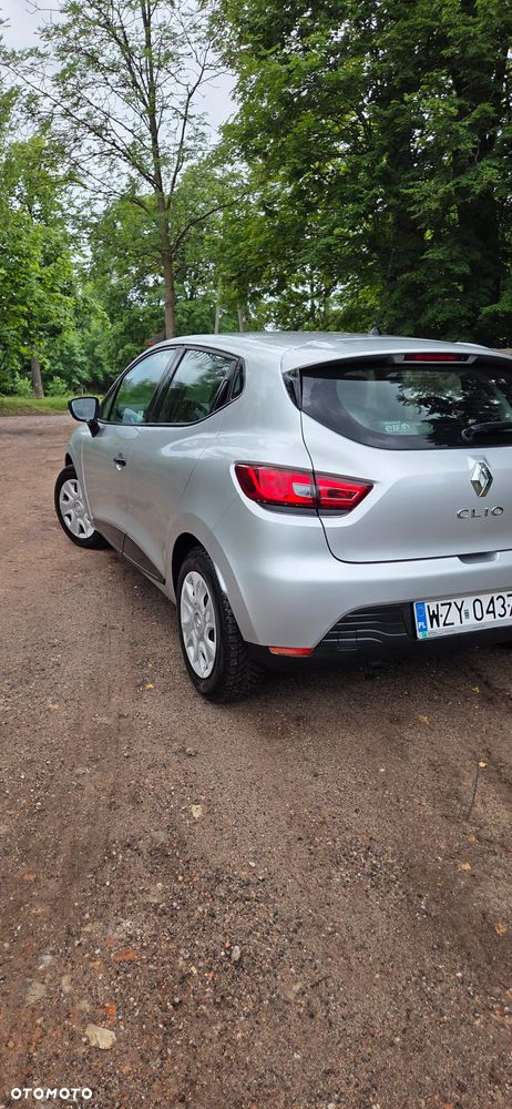 Renault Clio 1.2 16V Life - 4