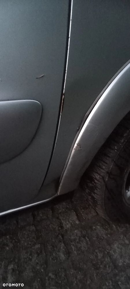 Toyota RAV4 - 3