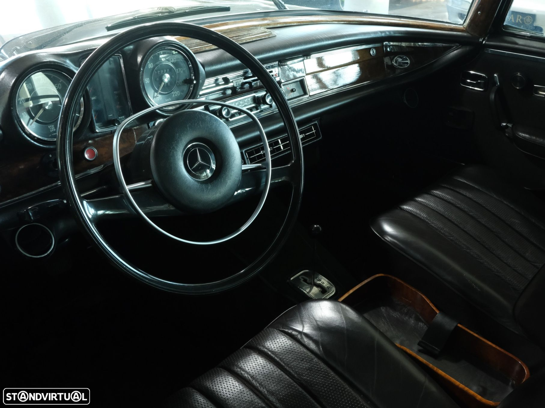 Mercedes-Benz 280 - 5