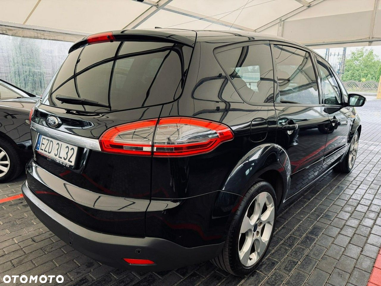Ford S-Max - 12