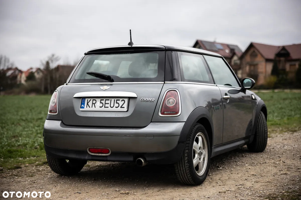 MINI Cooper Standard - 4