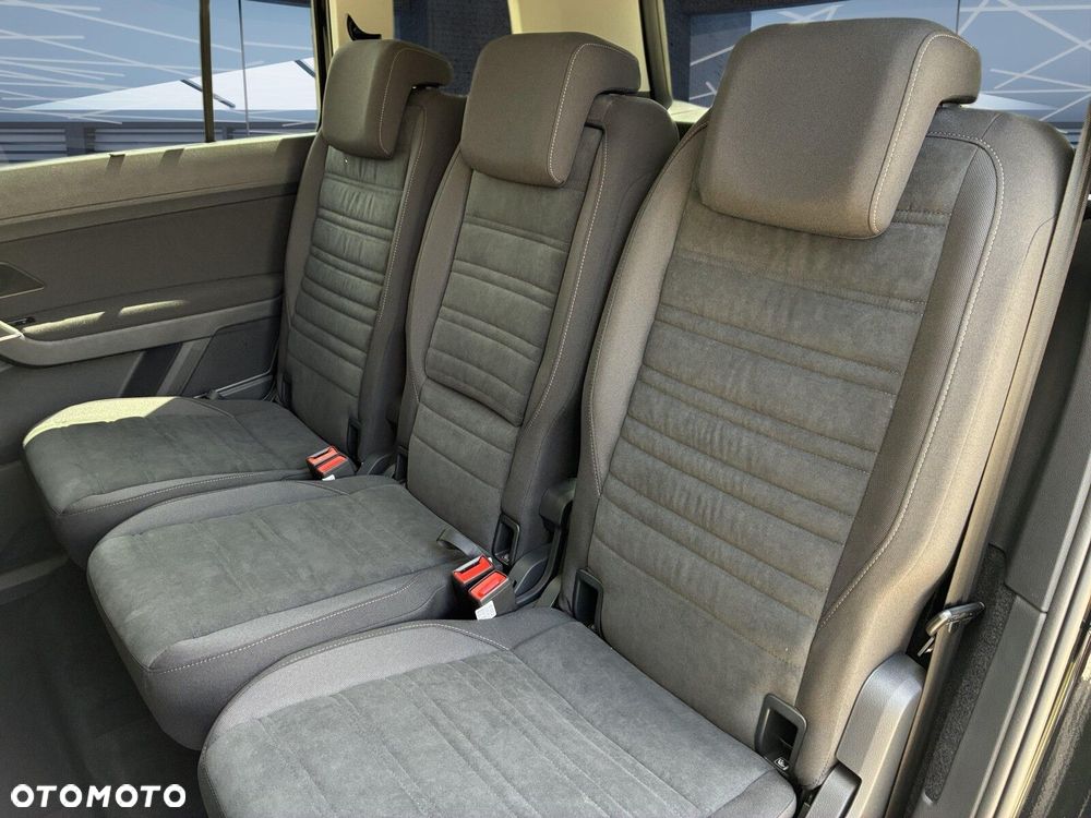 Volkswagen Touran - 6