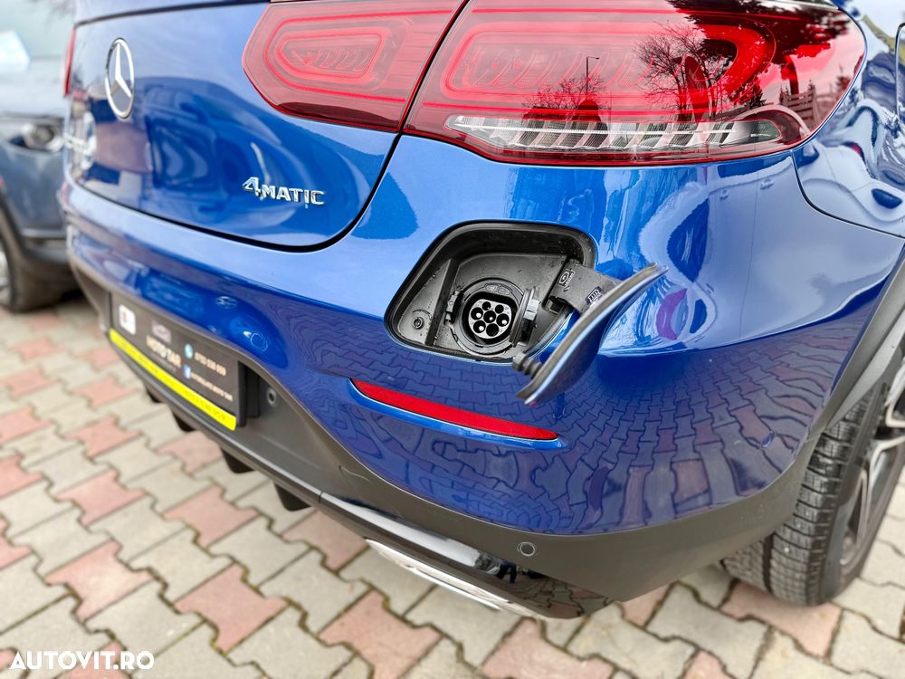 Mercedes-Benz GLC Coupe 300 de 4Matic 9G-TRONIC AMG Line - 30