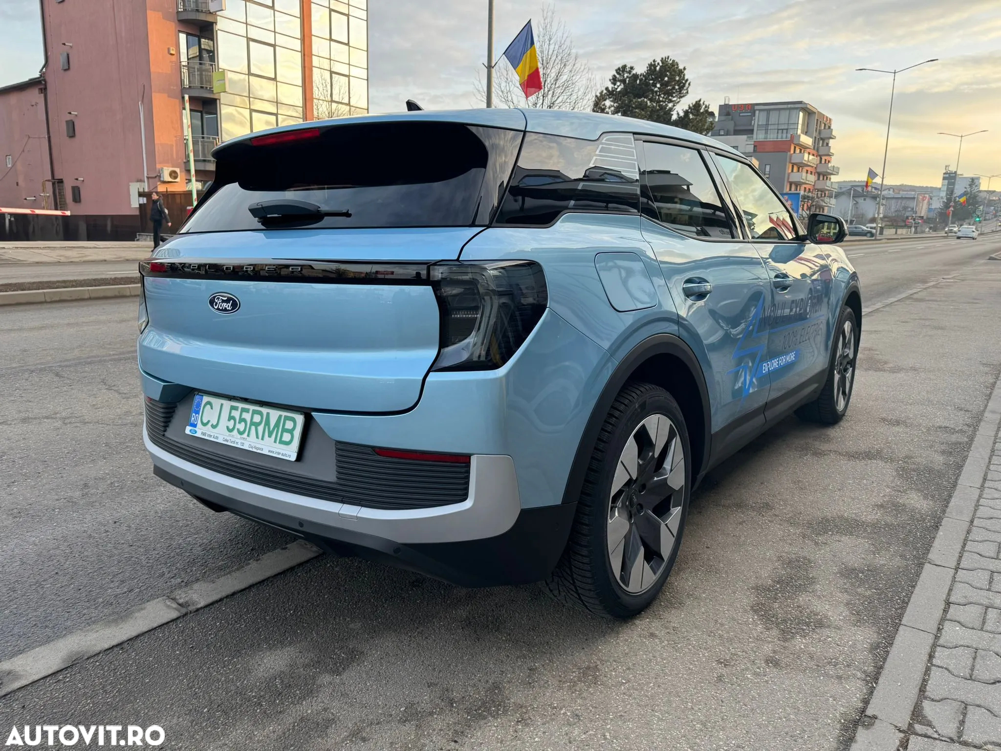 Ford Explorer AWD 79 kWh Extended Range Premium - 8