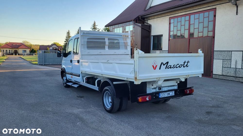 Używany Renault Mascott / kiper / wywrotka / 7-osbowy dubel kabina ...
