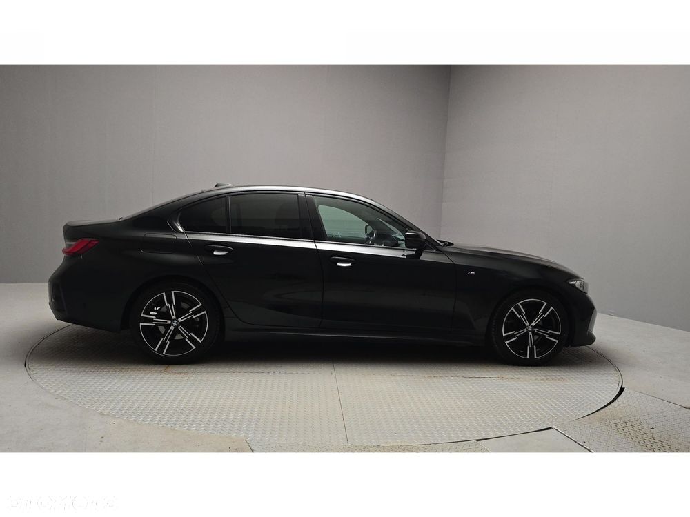 BMW Seria 3 320d xDrive mHEV M Sport - 4