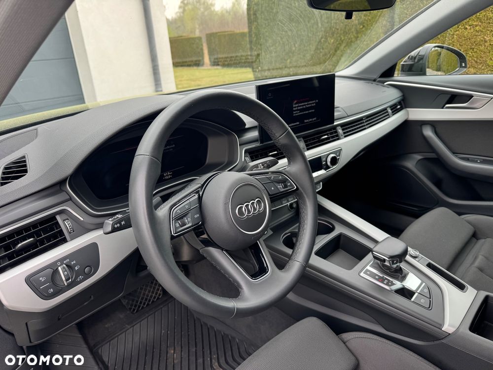 Audi A4 Limousine 35 TFSI mHEV S Line S tronic - 4