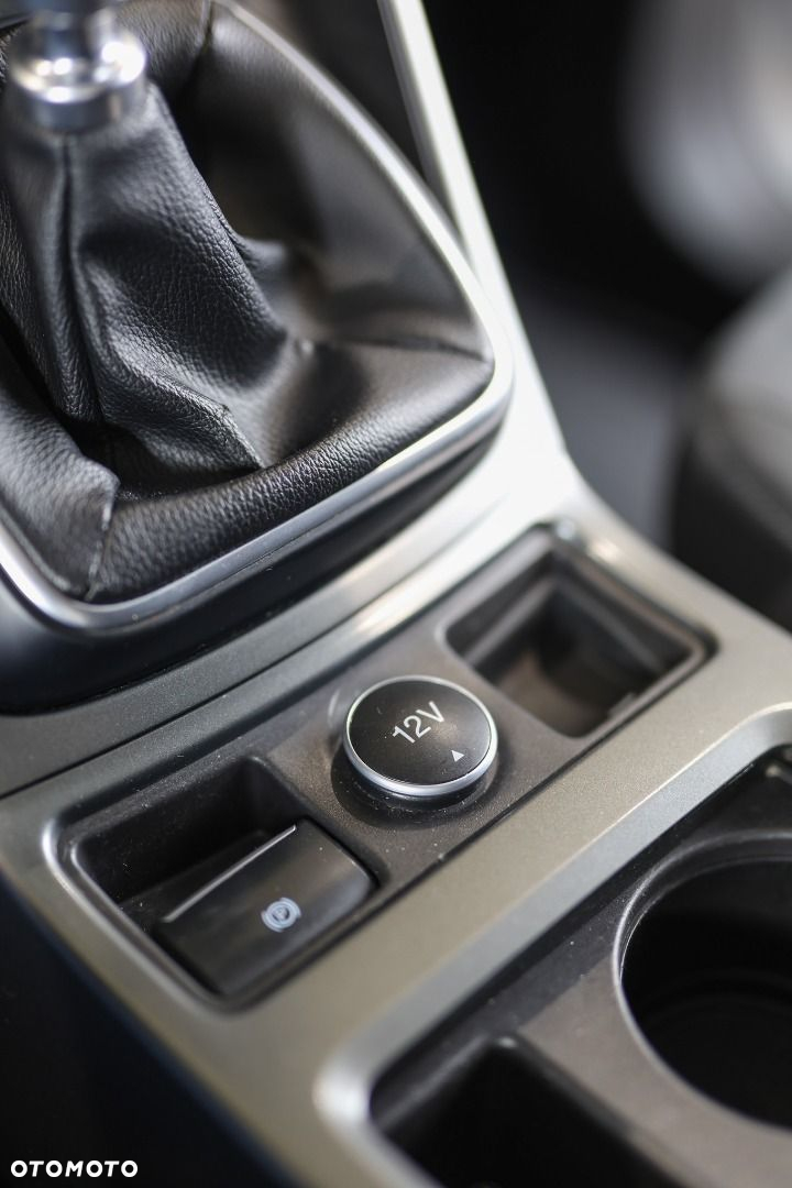 Ford Kuga - 21
