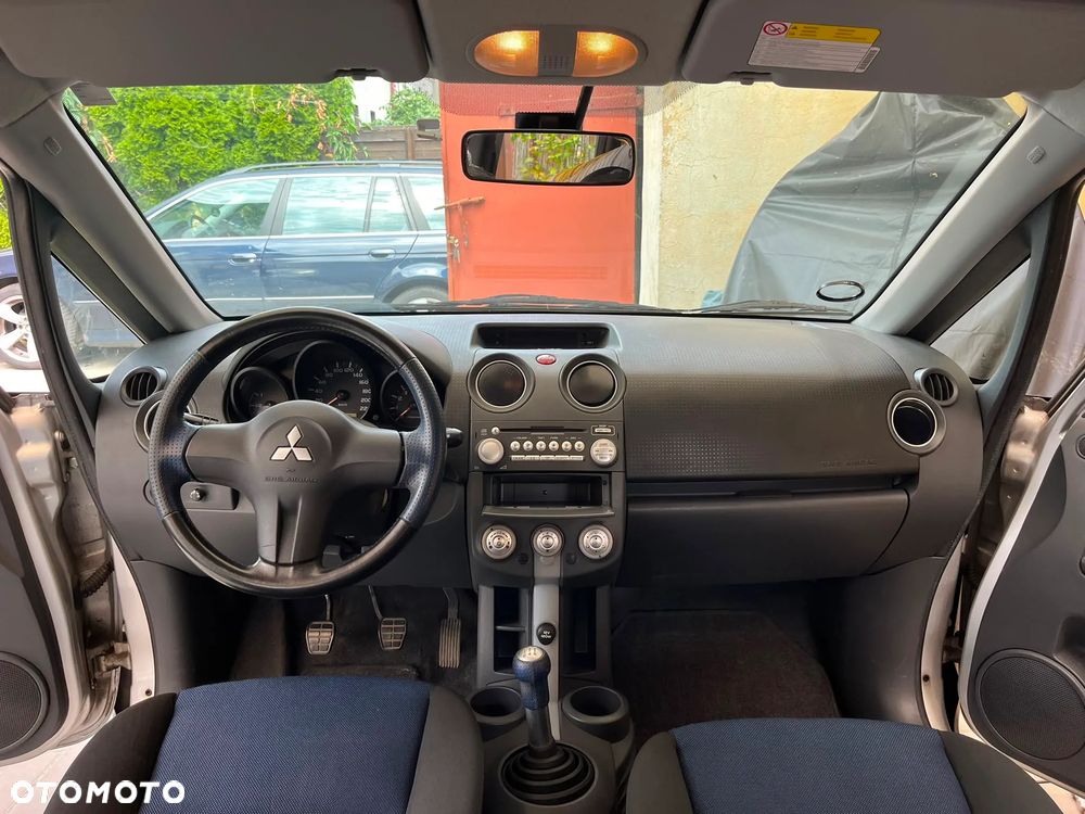 Mitsubishi Colt 1.5 Invite - 8