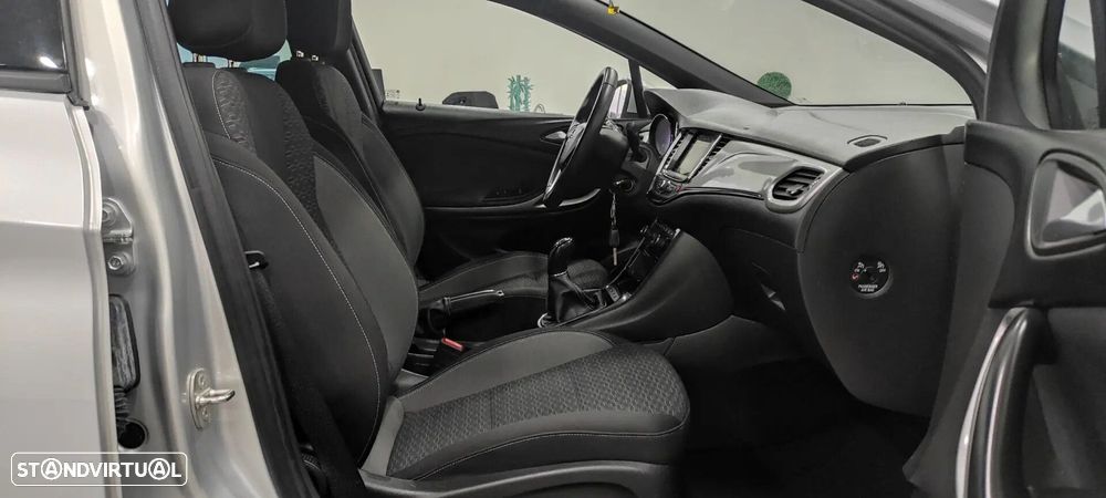 Opel Astra 1.2 Turbo - 22