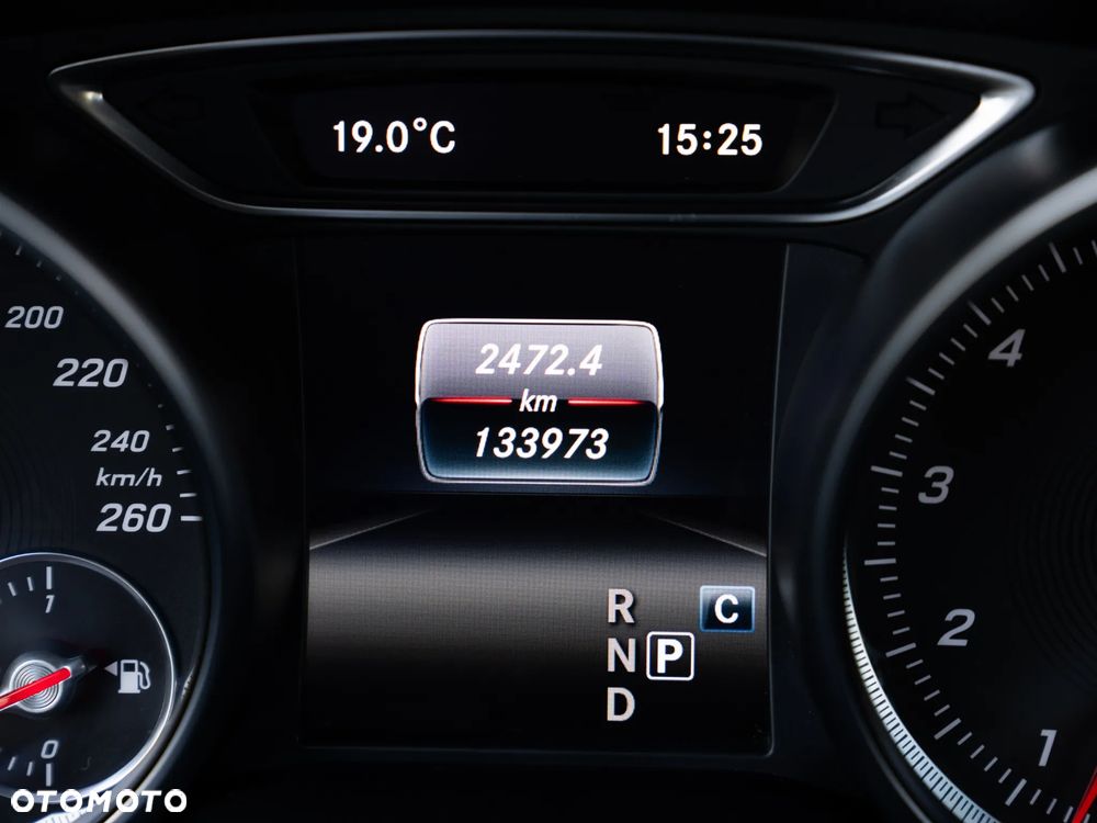 Mercedes-Benz CLA 250 4-Matic Urban - 37