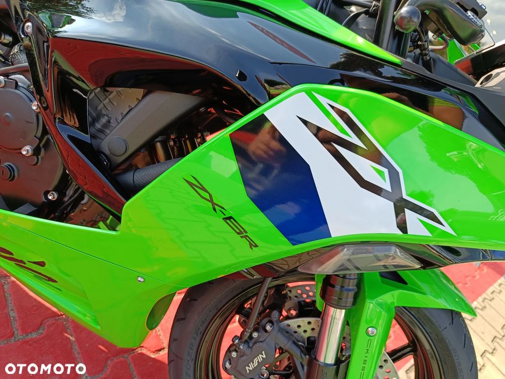 Kawasaki ZX - 16