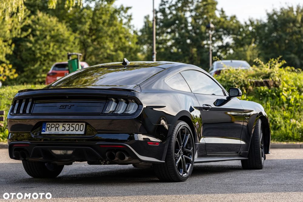 Ford Mustang - 6