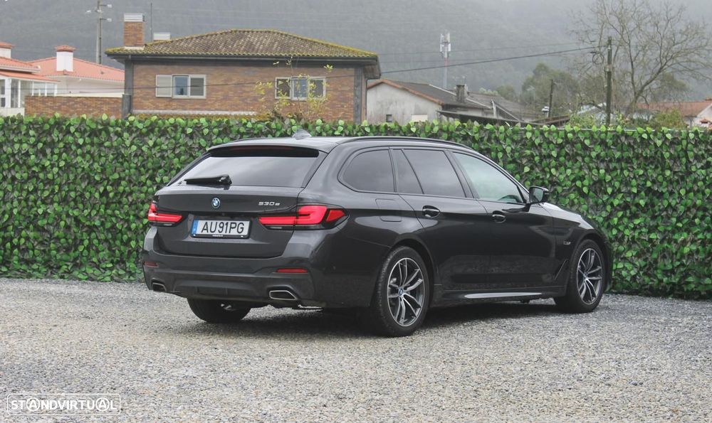 BMW 530 e Pack Desportivo M - 3