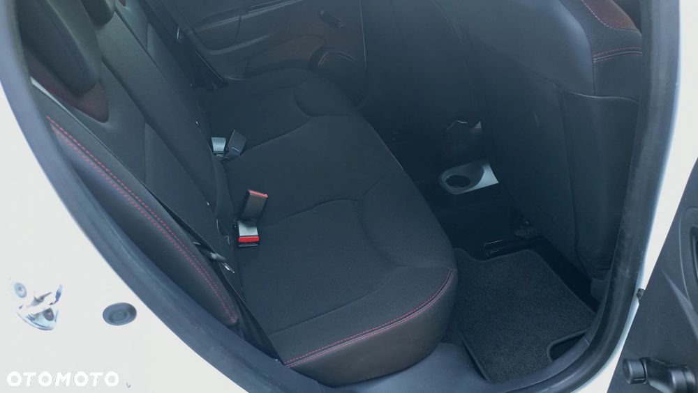 Renault Clio 1.2 16V 75 Life - 14