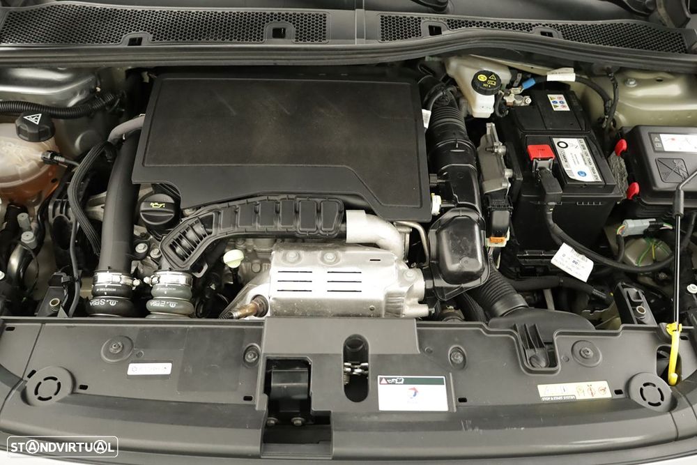 Peugeot 208 1.2 PureTech Allure EAT8 - 25