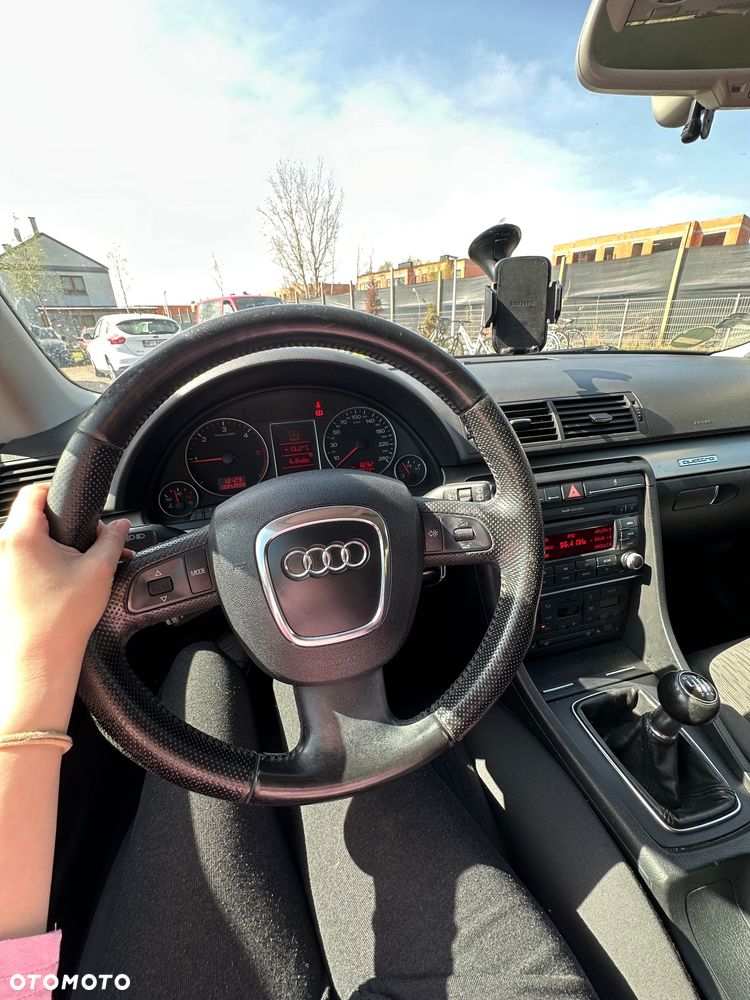 Audi A4 Avant 2.0 TDI DPF quattro - 12