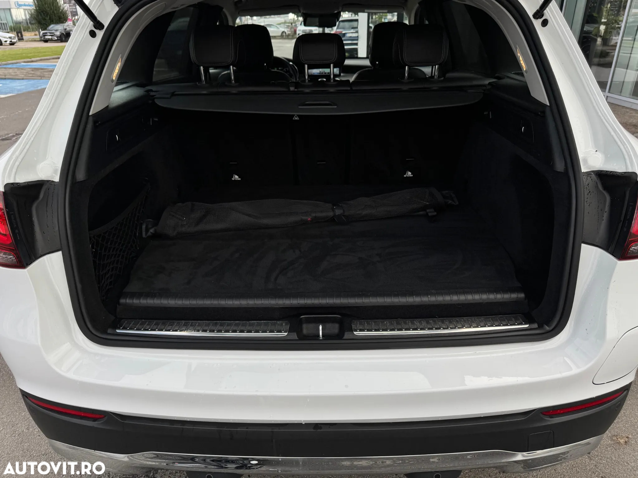 Mercedes-Benz GLC 300 e 4MATIC - 23