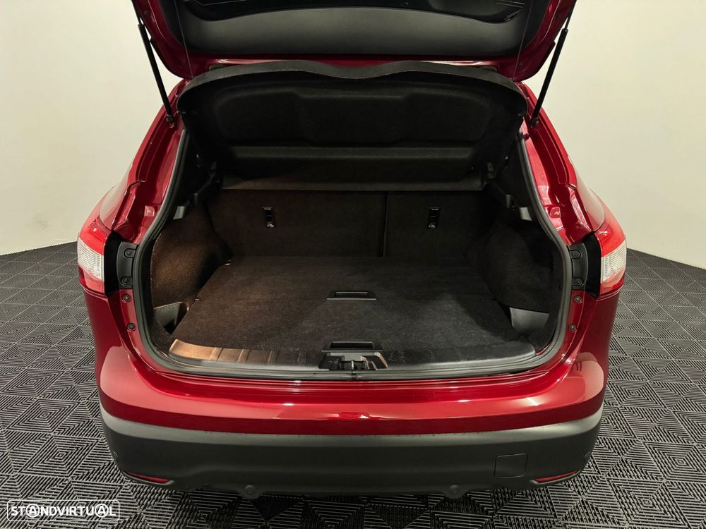 Nissan Qashqai 1.5 dCi N-Connecta 18 - 56