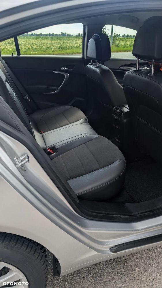 Opel Insignia 2.0 CDTI - 9