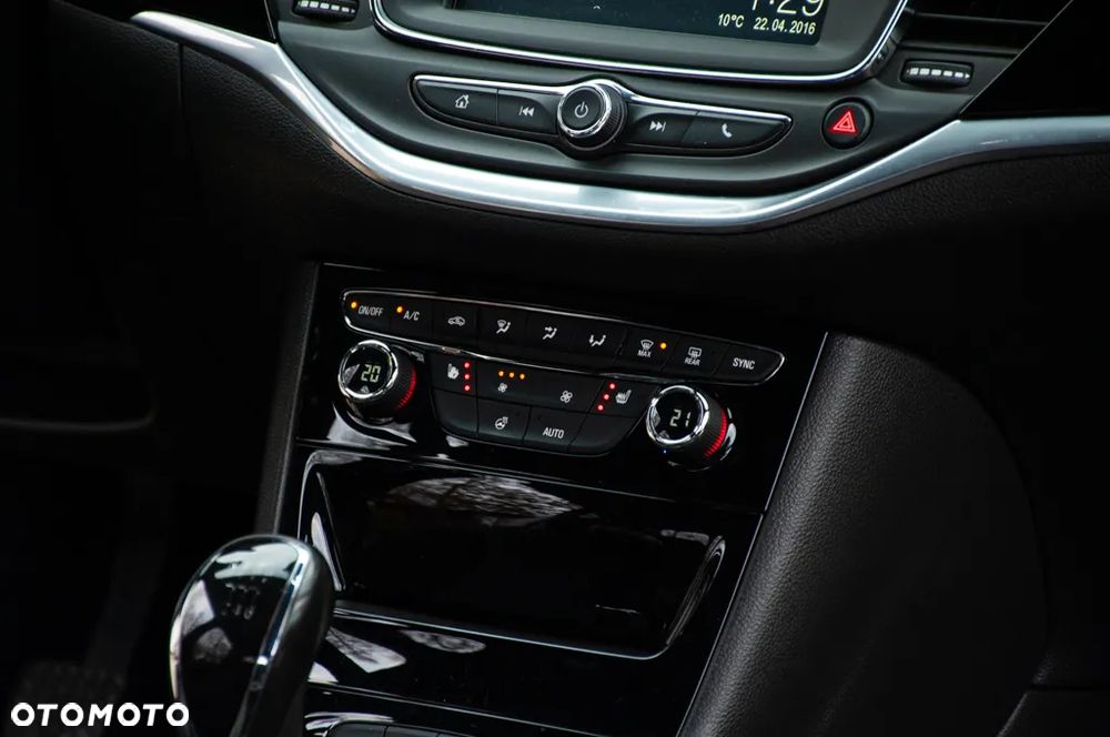 Opel Astra 1.4 Turbo Innovation - 21