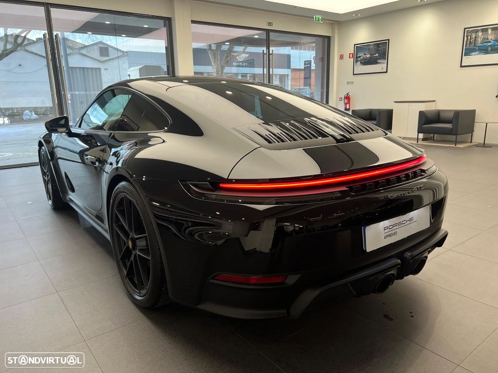 Porsche 911 (992) Carrera GTS - 3
