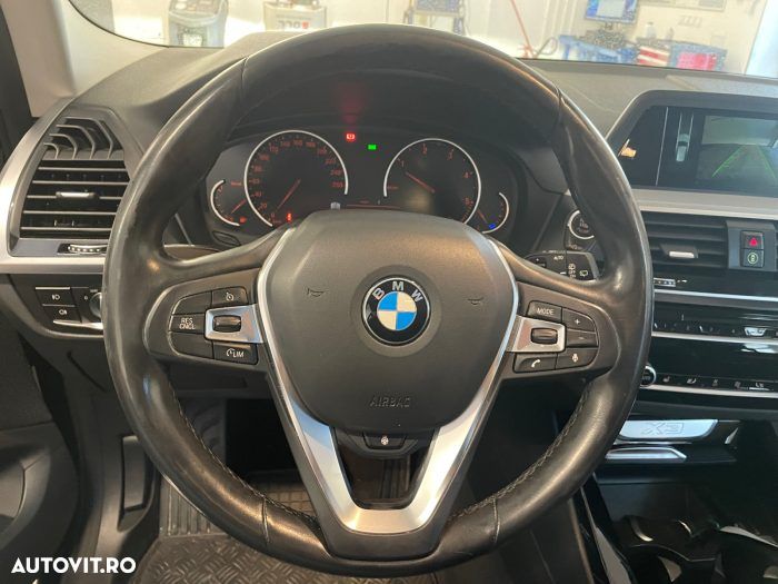 BMW X3 xDrive20d AT xLine - 6