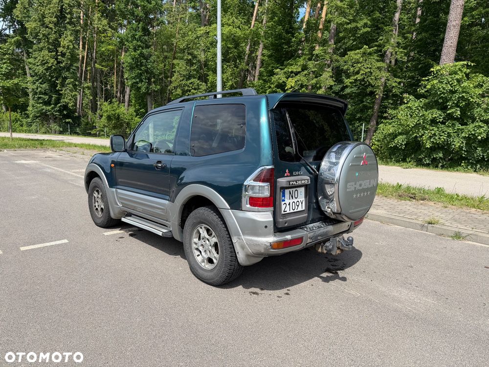 Mitsubishi Pajero - 5