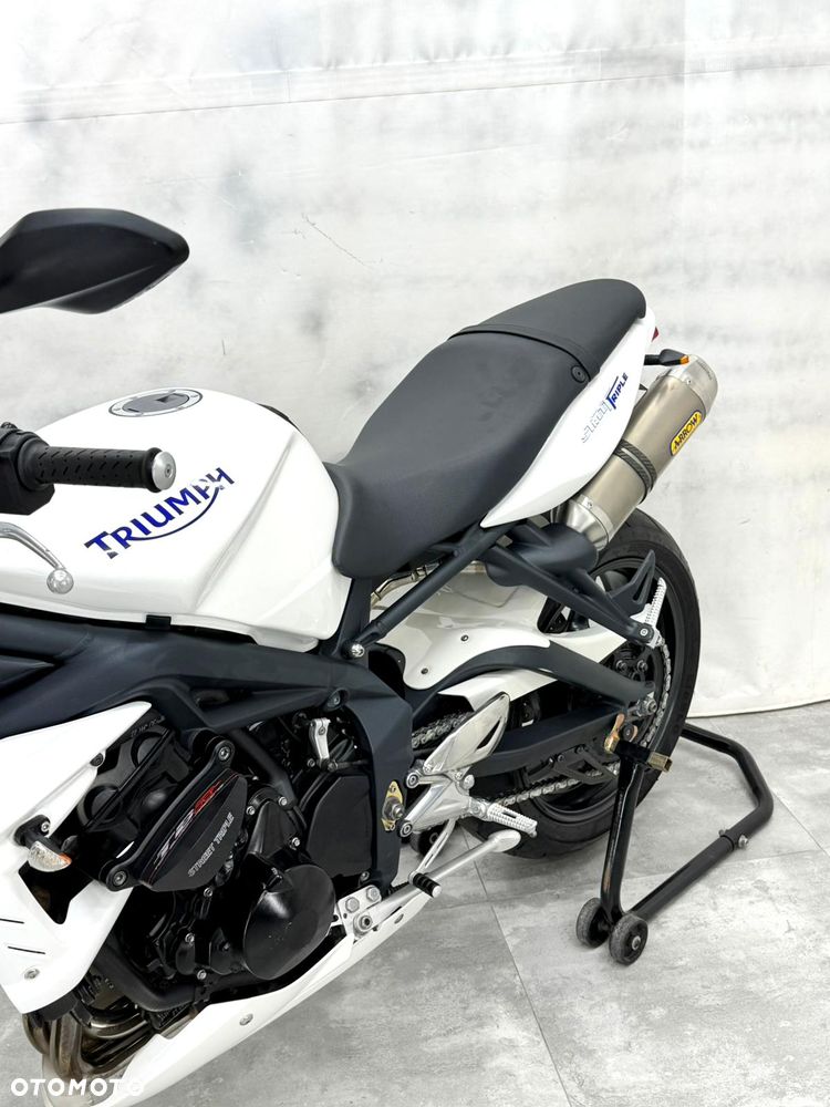 Triumph Street Triple - 9