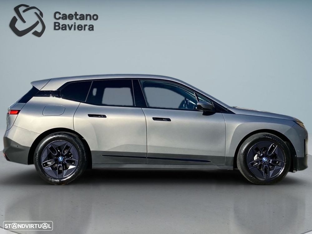 BMW iX xDrive 40 - 25