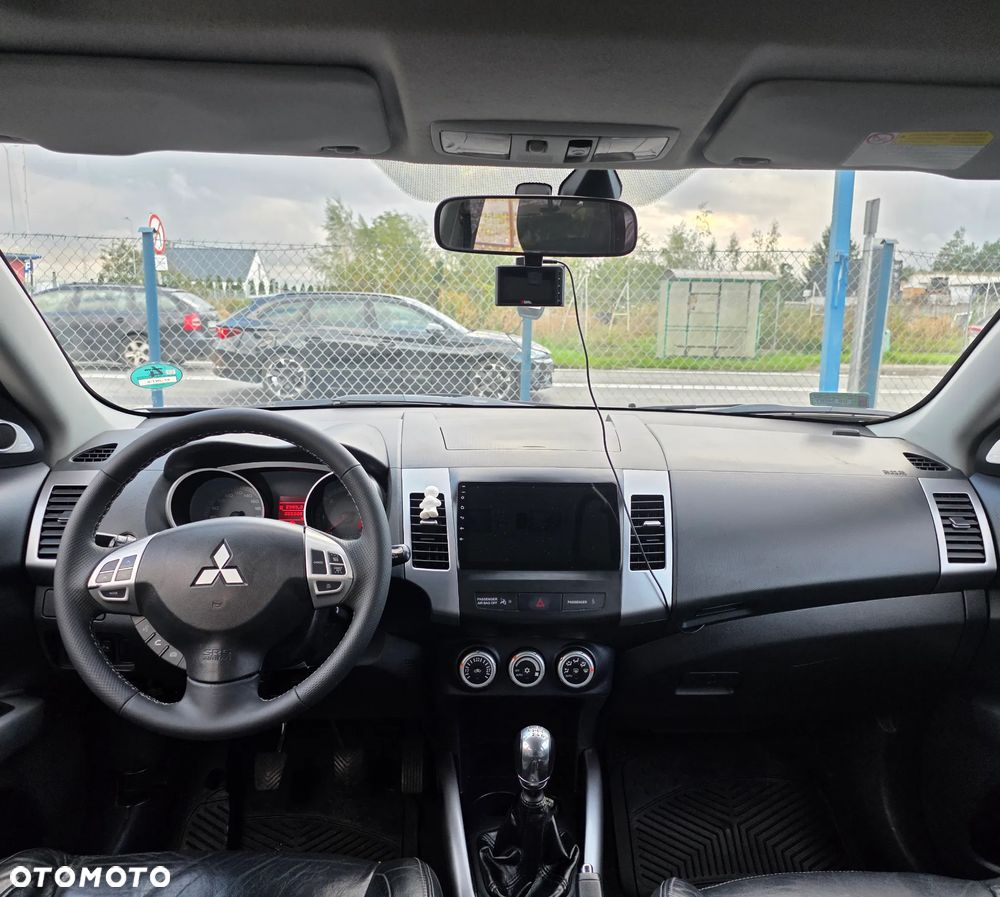 Mitsubishi Outlander 2.2 DI-D 4WD Instyle - 33