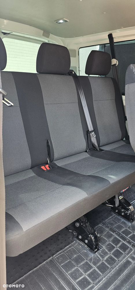 Volkswagen Transporter - 12
