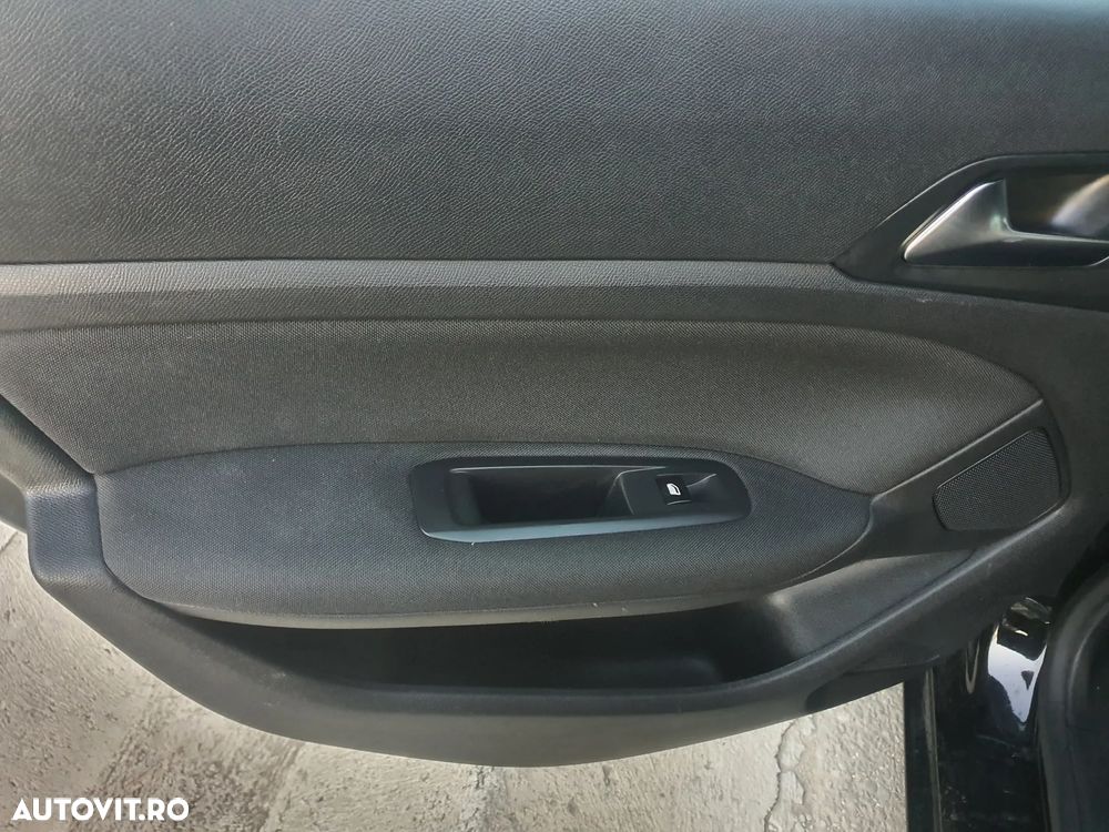 Peugeot 308 1.2 L PureTech Turbo Allure - 12