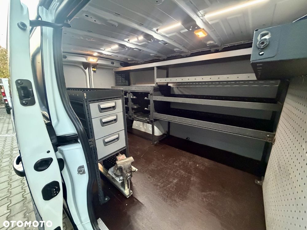 Renault Trafic L2H1 2.0d 145KM - 30