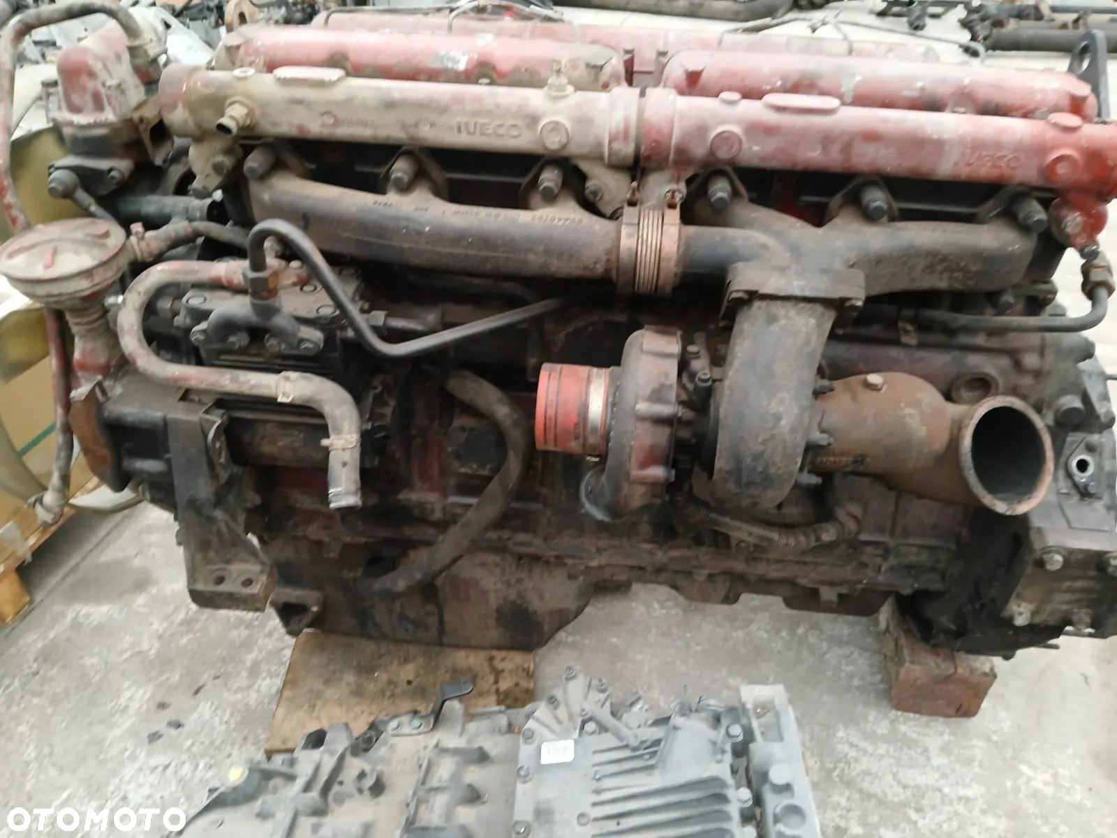SILNIK IVECO 98447129 8215.42 420KM - 2