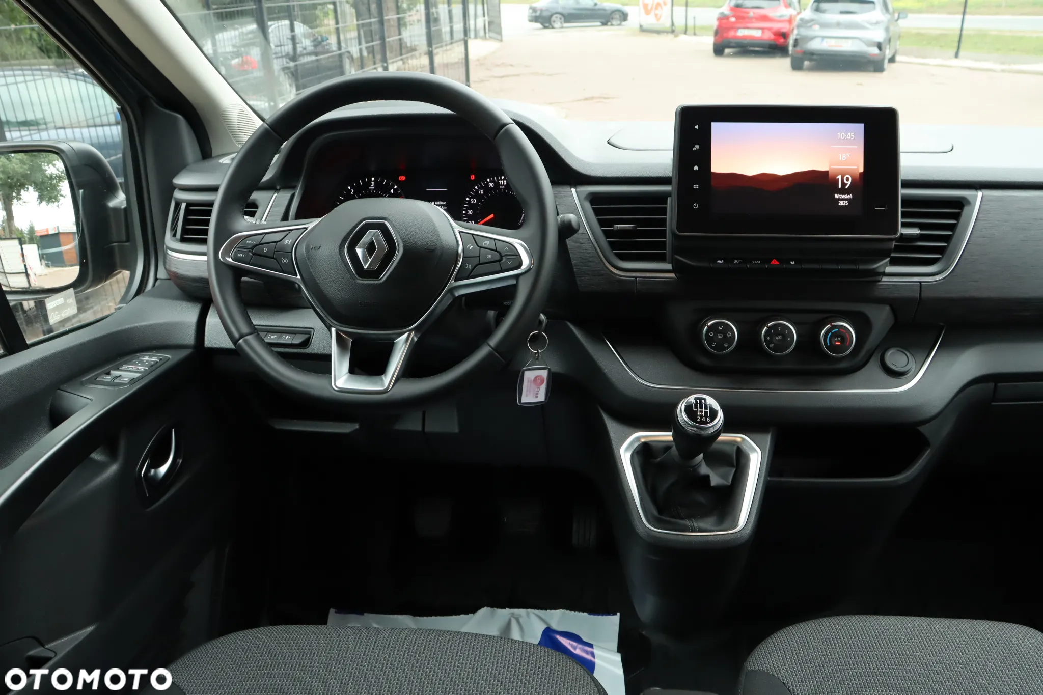 Renault Trafic - 10