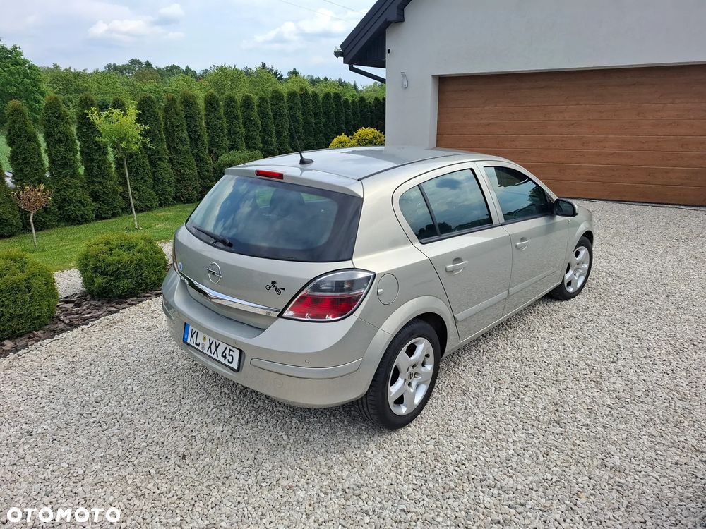 Opel Astra 1.6 NAVI - 12