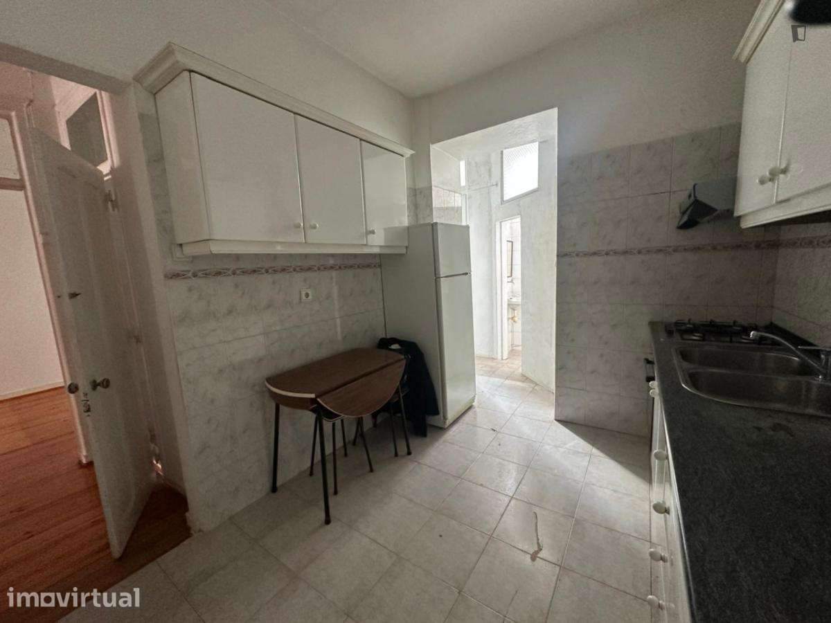 Quarto - localizado em Penha de França Lisbon - Grande imagem: 3/6