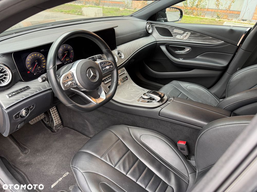 Mercedes-Benz CLS - 4