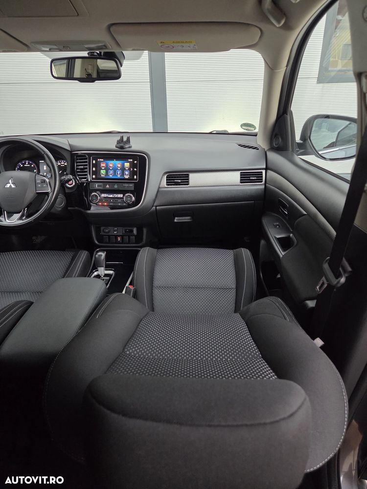 Mitsubishi Outlander 2.2 DI-D 4WD Automatik Edition 100+ - 11