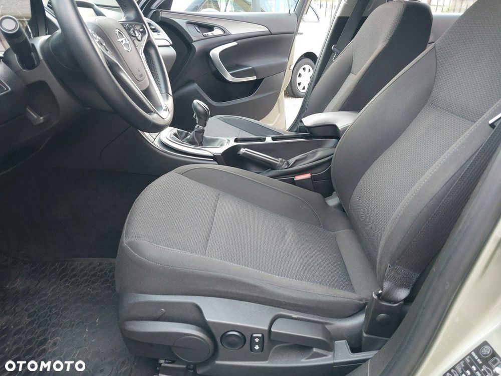 Opel Insignia - 23
